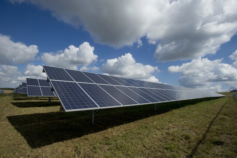 Industry Certifications and Training: Why Choosing a Certified Solar Panel Cleaning Company Matters